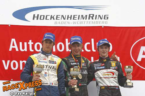 Podium, Looijensteijn rechts op P3
